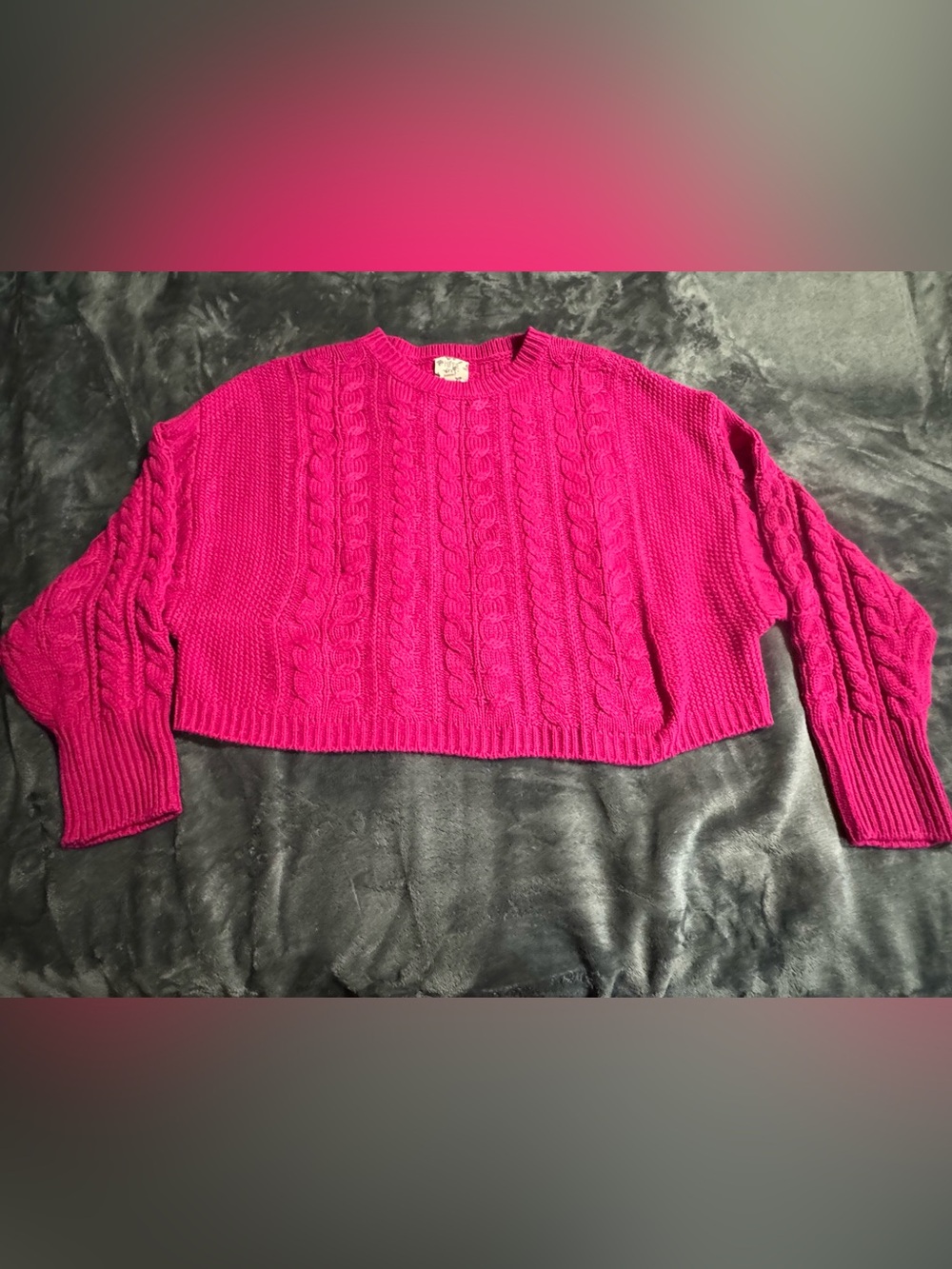 Hippie Rose Juniors Size: Large Bright Pink Cable Knit Sweater Cropped